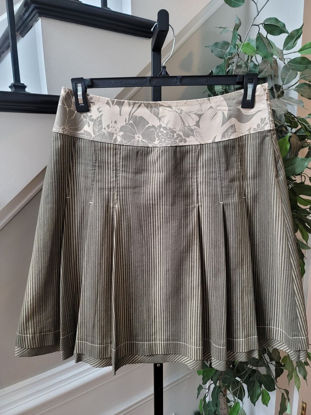 Phoebe A-Line Skirt Women's Size 10 Olive Green Pinstripe Pleated Fully Lined